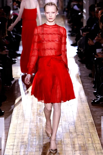 Look 13